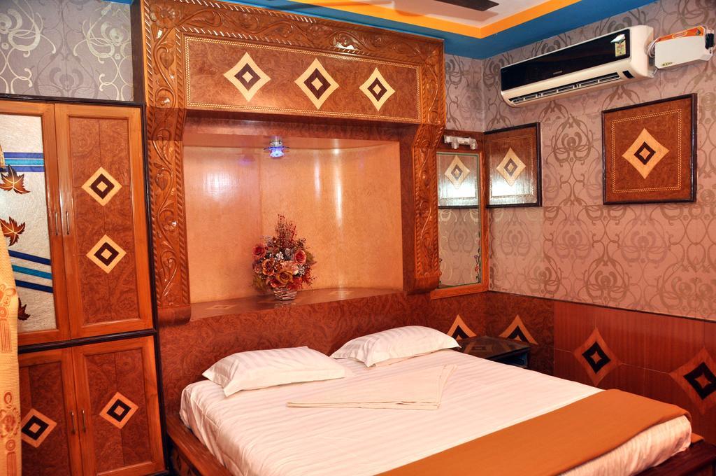 โรงแรม ศรี สวานา พาเลซ Tiruchirappalli ภายนอก รูปภาพ